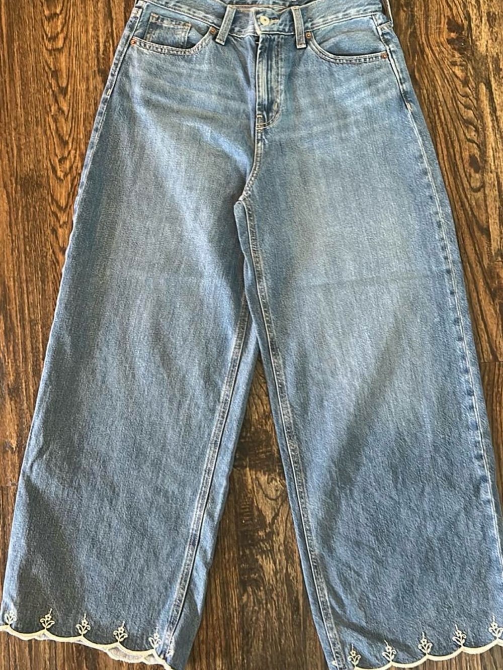 Old Navy Wide-Leg Jeans with Scalloped Hem